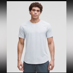 Lululemon men’s Drysense short sleeve shirt